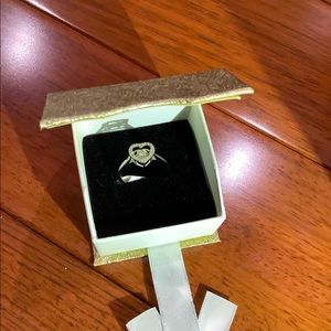 Sterling silver heart shape wedding ring size7